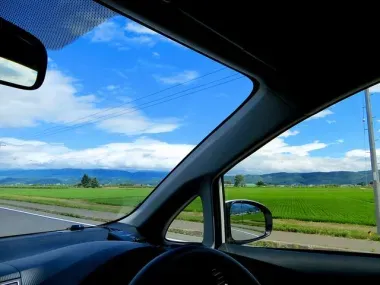 Enjoy the Hokkaido countryside by car.
