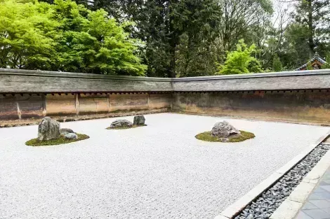 Visite Ryoan-ji, Kioto, el jardín zen y de rocas más famoso de Japón