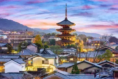 Visite la Pagoda Yasaka en el corazón del histórico Gion, en el corazón de Kioto