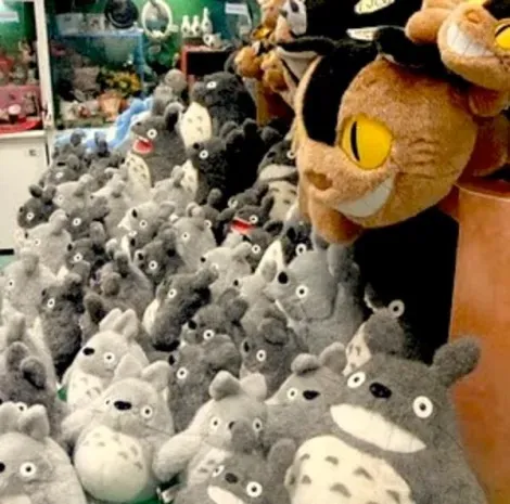 Imposible no derretirse por los peluches del Studio Ghibli en el Hakuhinkan Toy Park.
