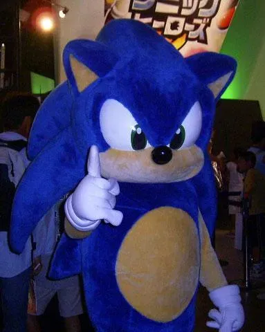 Sonic, Sega&#39;s mascot, always present at the Tokyo Game Show.