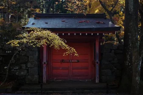 La porte des jardins du temple Sanzen-in près de Kyoto.