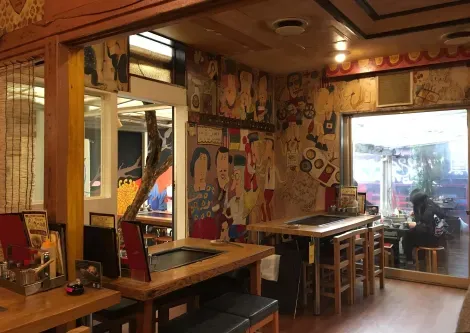 Le restaurant Sakura Tei propose de déguster un okonomiyaki à préparer soi-même