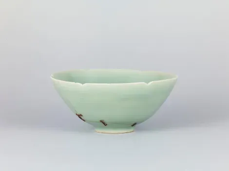 Bol de thé en céladon du XIIIe siècle, au Musée National de Tokyo