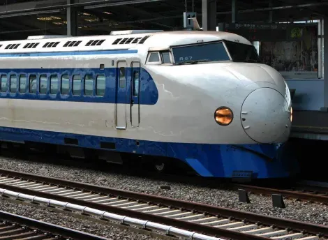 Shinkansen Serie 0, der weltweite Vorreiter der Hochgeschwindigkeitszüge
