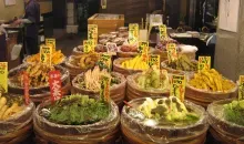 En el mercado Nishiki en Kioto encontrarás una gran variedad de tsukemonos.
