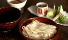 Omen est spécialisé dans les nouilles japonaises udon