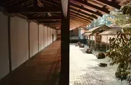 Jardin zen et engawa dans un temple de Koyasan
