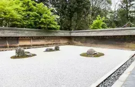 Visite Ryoan-ji, Kioto, el jardín zen y de rocas más famoso de Japón