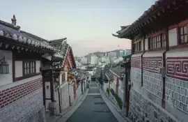 Da un paso atrás en el tiempo visitando las calles antiguas de Seúl