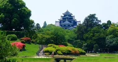 El Castillo Okayama visto desde el Koraku-en.