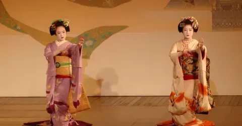 Un spectacle de geishas